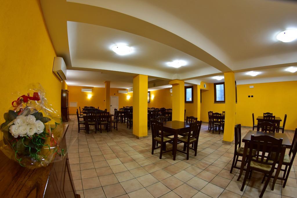 Agriturismo Isola Verde SantʼUrbano 외부 사진