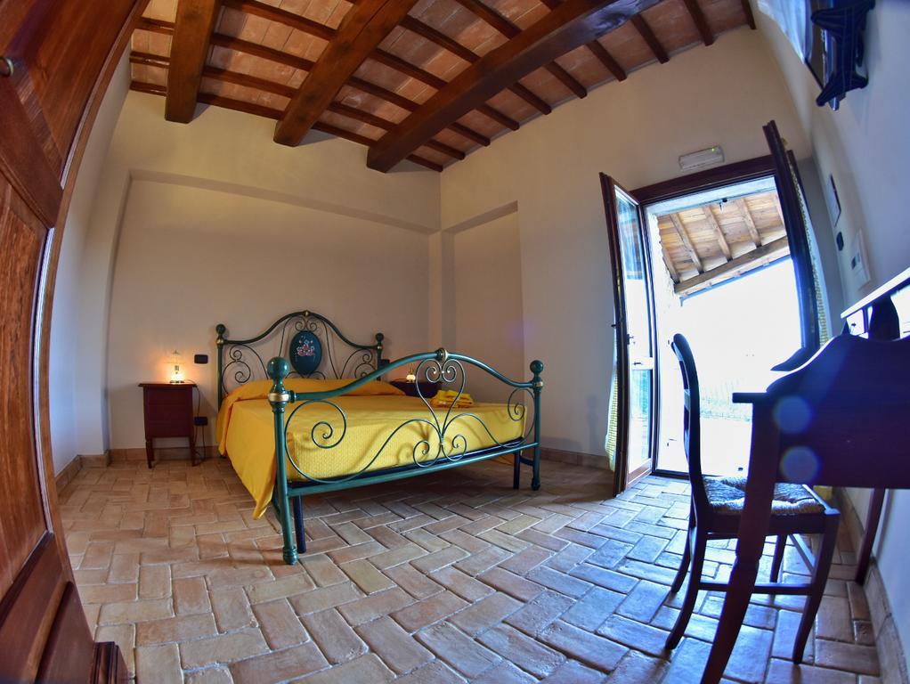 Agriturismo Isola Verde SantʼUrbano 외부 사진