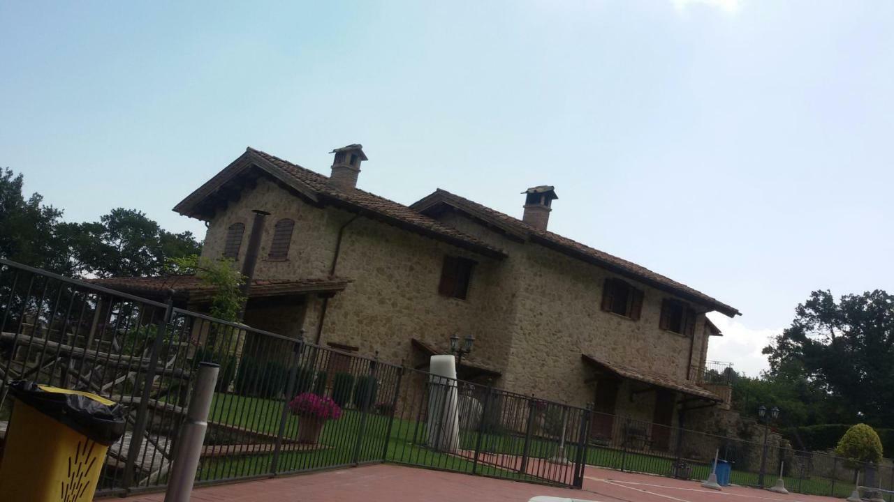 Agriturismo Isola Verde SantʼUrbano 외부 사진